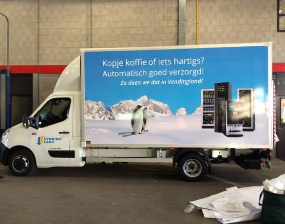 Vrachtwagen belettering