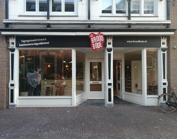 Gevelreclame verlicht